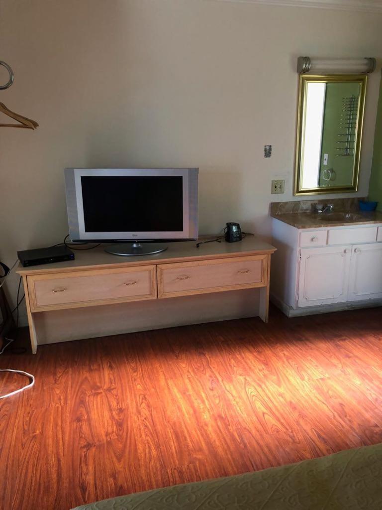 Kelseyville Motel Bagian luar foto